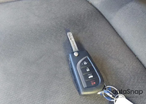 2020 Toyota Corolla Le z USA, uszkodzony, nr VIN 5YFEPRAE5LP039953